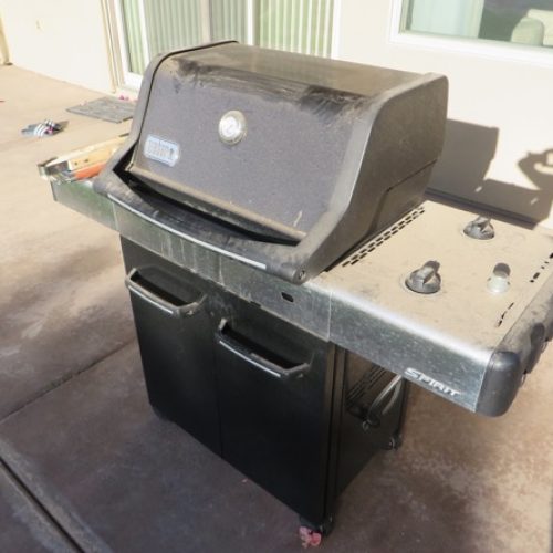 cleaning bbq grill